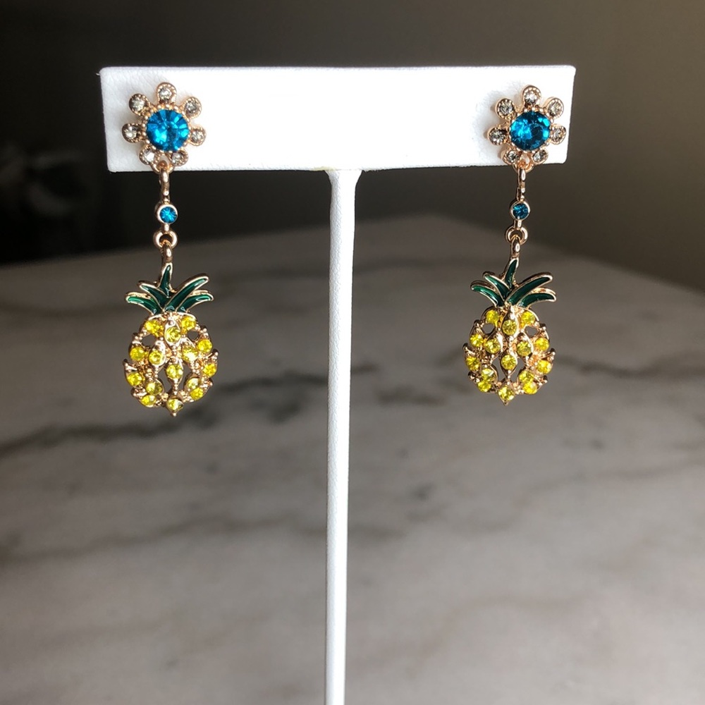 Pineapple drop earrings
